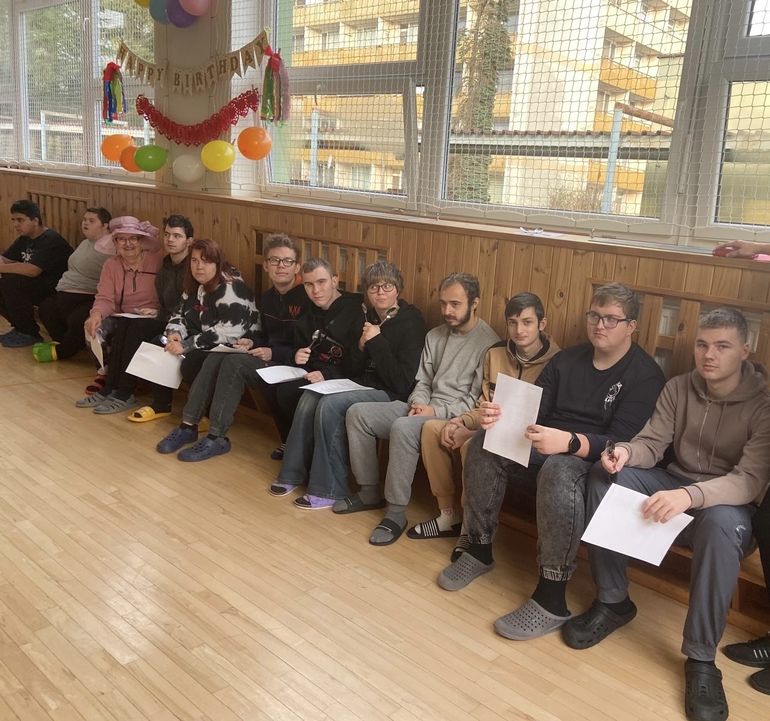 Bubnovačka na pracovišti Jižní: Žáci symbolicky dali hlas dětem, které trpí násilím