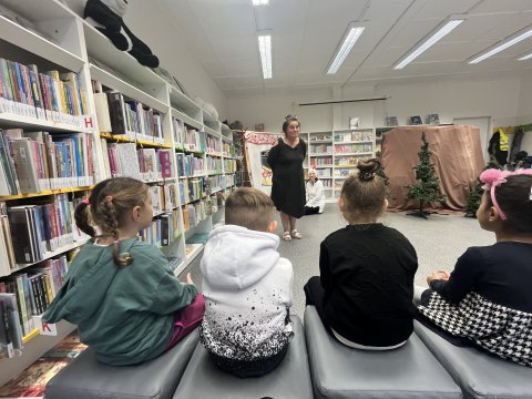 Divadlo v městské knihovně -  O koblížkovi 26.09.2025
